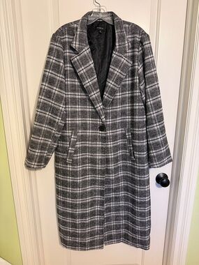 Evereve Black & Gray Plaid Long Trench Coat